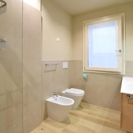 2 Bedroom Lovely In Premaor