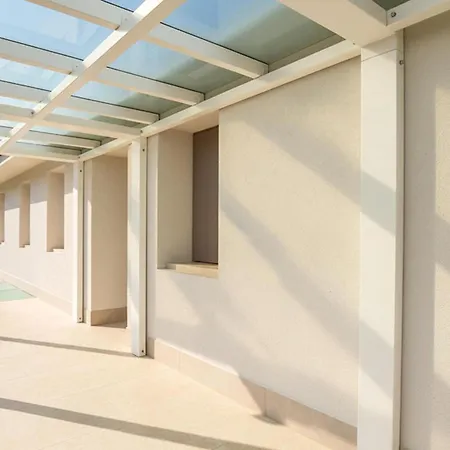 Διαμέρισμα 2 Bedroom Lovely In Premaor