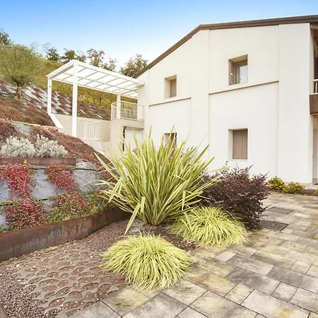 2 Bedroom Lovely In Premaor
